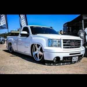 Meet your Posher, Marcos